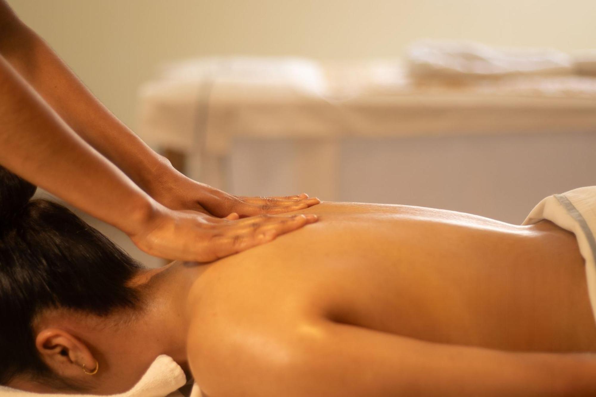 Fiesta Americana Hacienda Ixtapan De La Sal Bagian luar foto Ayurvedic massage