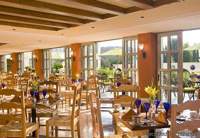 Fiesta Americana Hacienda Ixtapan De La Sal Bagian luar foto The restaurant