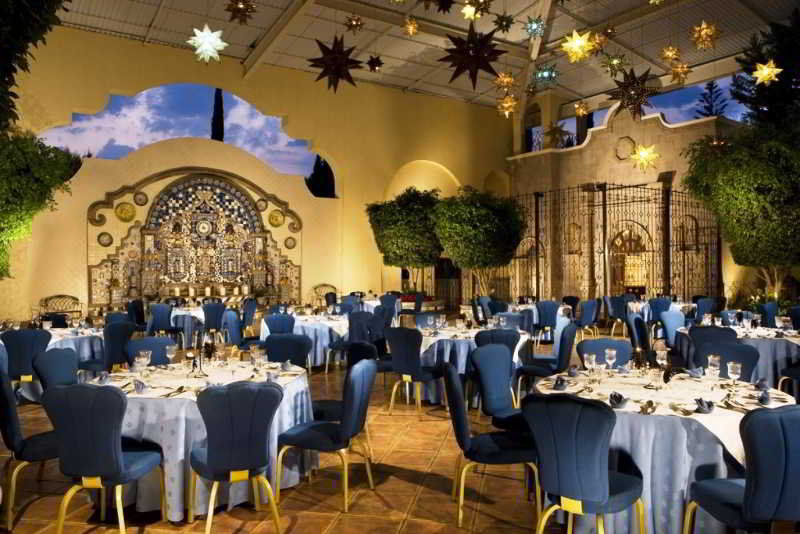 Fiesta Americana Hacienda Ixtapan De La Sal Bagian luar foto The ballroom at the Bellagio