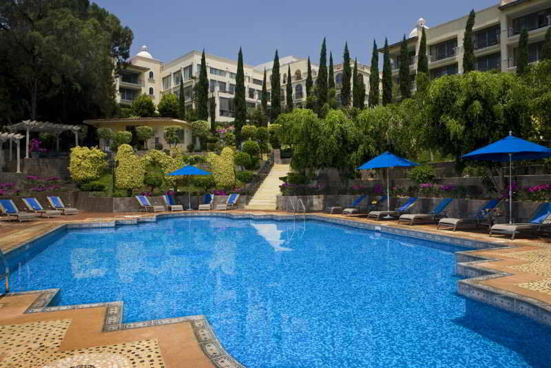 Fiesta Americana Hacienda Ixtapan De La Sal Bagian luar foto The pool at the Westin La Jolla